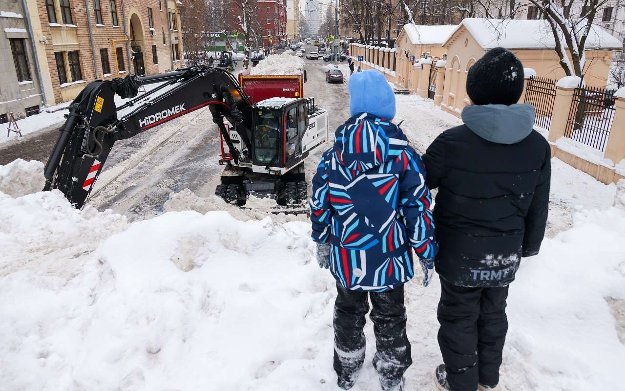 Застряли в сугробе? Знайте, кому жаловаться!