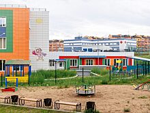 В Таежном РУСАЛ строит новую детскую площадку