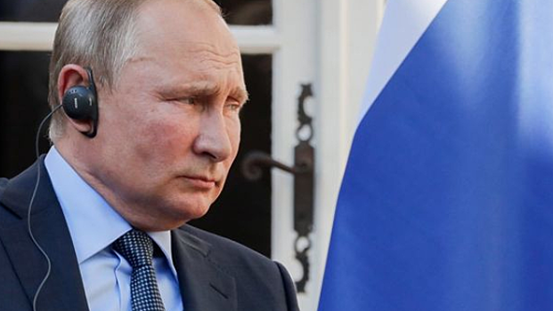 Путин не смог: эксперт прокомментировал резкую реакцию журналистов на просьбу президента