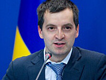 Роман Жуковский. Биографическая справка