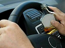 Пьяный кировчанин не справился с управлением и въехал в припаркованную «Киа»