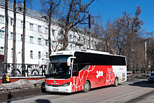 В Перми внедорожник протаранил пассажирский автобус
