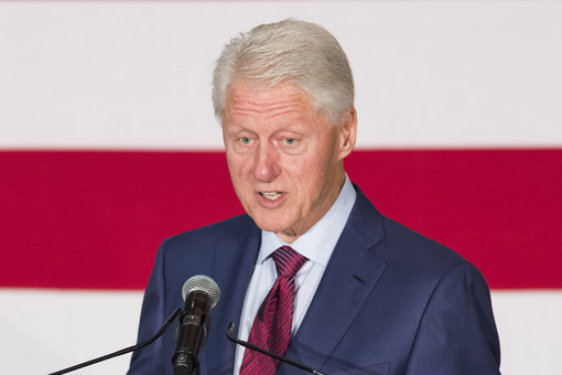 Билл Клинтон сообщил, что заразился коронавирусом