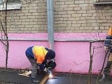 Коммунальщики привели в порядок водосток в Вокзальном переулке