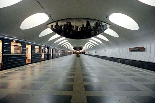 Пассажир упал на рельсы на серой линии метрополитена в Москве