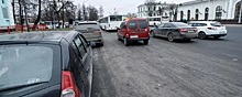 Губернатор Ведерников анонсировал появление платных парковок в аэропорту на вокзале Пскова