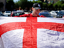 Болельщики из России и Англии устроили дискотеку на улице Нижнего Новгорода