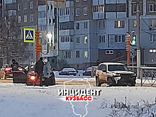 Лихач на "российской иномарке" устроил ДТП на кемеровском проспекте