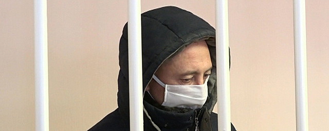 В Омске суд арестовал обвиняемого в истязании собственных детей