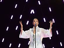 Певица Слава похвасталась сумкой почти за три миллиона рублей