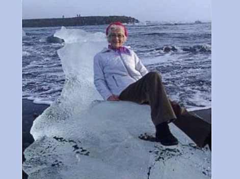 Пожилую американку унесло в море на ледяном "троне"