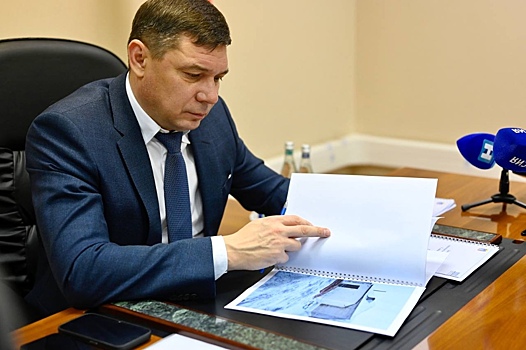 Евгений Первышов провел первый личный прием граждан в качестве руководителя региона