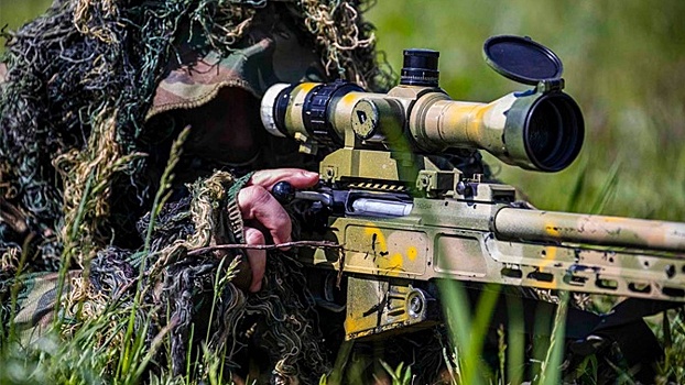 Тамбовские снайперы получили модернизированные винтовки СВ-98