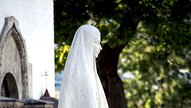 В РПЦ вспоминают преподобномучениц инокиню Варвару и Елизавету Романову
