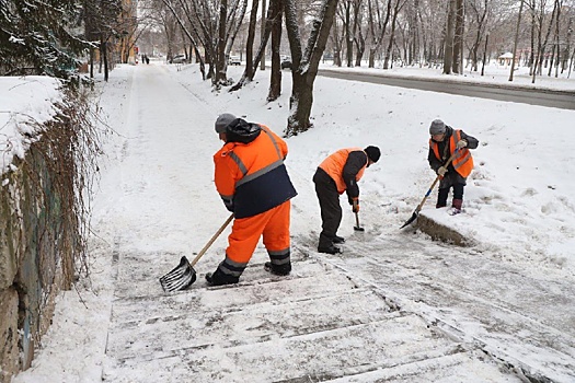 Иван Носков: "Уборка снега с дорог и тротуаров Самары идет в штатном режиме"