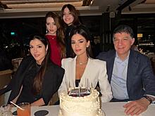 Жена Александра Овечкина отметила день рождения в Стамбуле