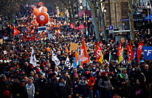 Францию охватили многомиллионные забастовки против пенсионной реформы