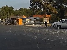 На трассе М-5 между Самарой и Тольятти грузовик завалился на бок