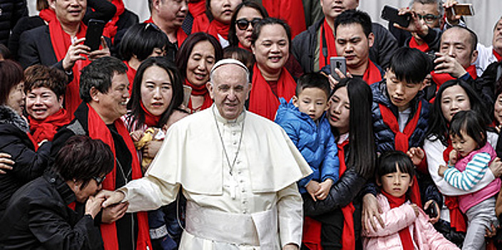 Между двух церквей. Что стоит за сближением Ватикана и Китая?