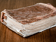 Мужчина при ремонте в доме нашел тайное послание