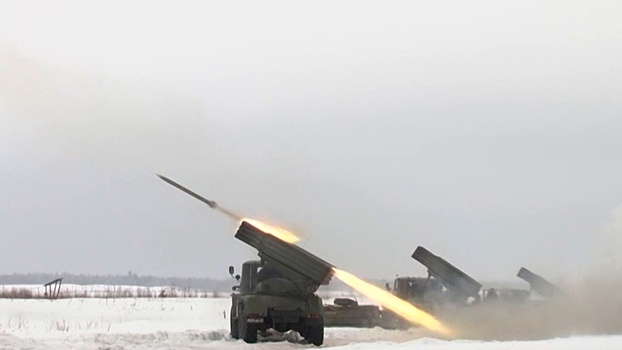 «Грады» ведут огонь: российские и белорусские военные отразили наступление «противника» в Нижегородской области
