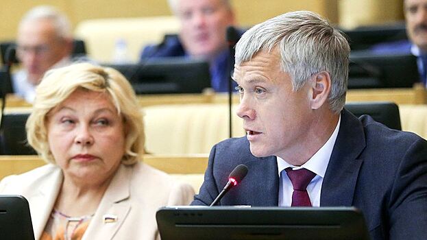 Фракция СРЗП поддержит законопроект, который обязывает приносить присягу с 14 лет