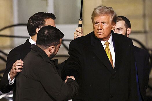 Стало известно, о чем говорили Трамп и Зеленский на похоронах папы римского