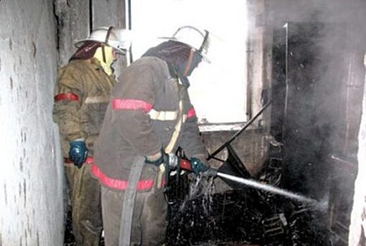 В Орле на Емельяна Пугачева пожаром повреждены две квартиры