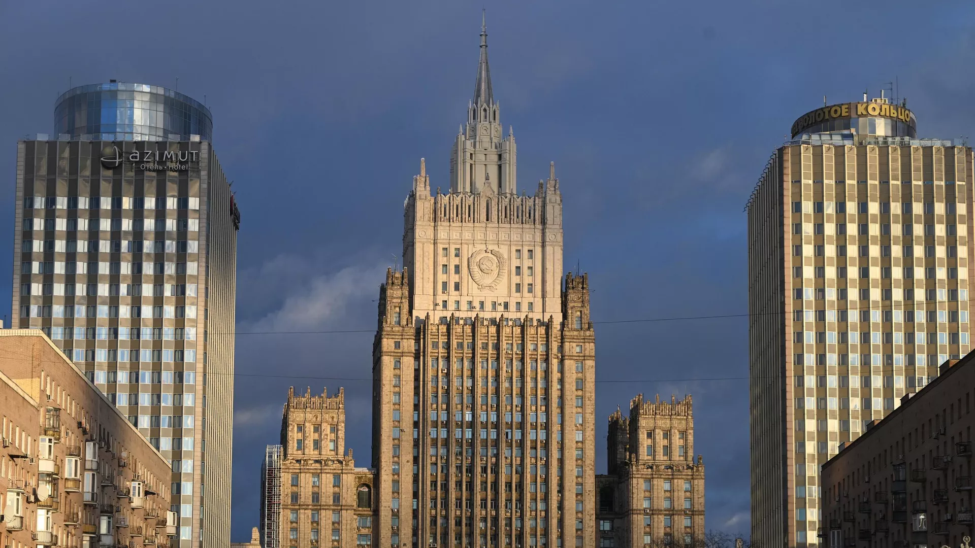 МИД России призвал прекратить атаки на невоенные объекты в Персидском заливе