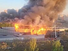В Париже произошел крупный пожар у здания уголовного суда