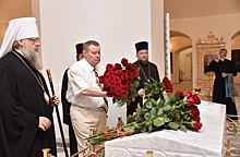 Владимир Устинов возложил цветы к могиле атамана Платова