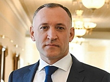 «Не позорься»: чиновник заставил студента сменить непатриотичную футболку