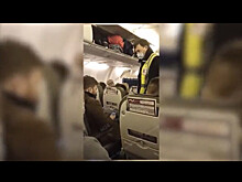 Пассажира сняли с рейса в Сочи из-за отказа надеть маску