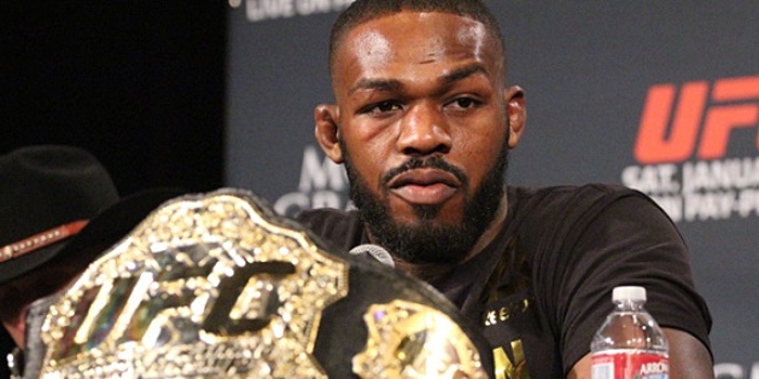 Джон Джонс поставил поединок за пояс UFC под угрозу срыва