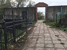 В Казани под особой охраной 38 могил и памятников