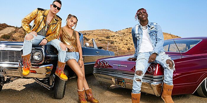 Креативный директор Moschino представил коллаборацию с UGG