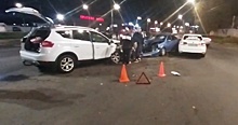 Два человека пострадали в ДТП с участием трех автомобилей в Нижнем Новгороде