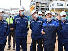 Основные производства ПАО "Нижнекамскнефтехим" посетил Дмитрий Конов