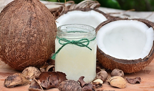 Названы пять способов использования кокосового масла