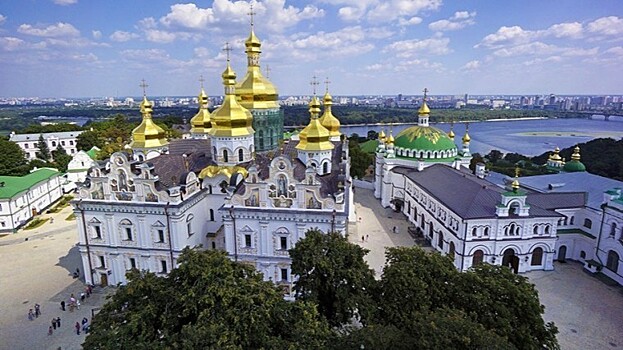 Помощник киевского митрополита уехал с места ДТП