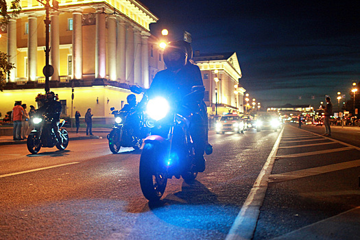 На севере Петербурга мотоциклист на BMW сбил семилетнего ребенка