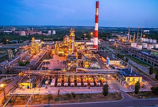 Саратовский НПЗ увеличивает выпуск светлых нефтепродуктов