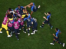 Сборная Франции вернулась в Париж