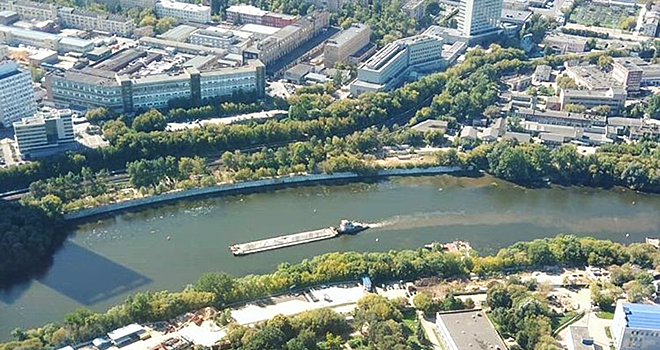Москвич четыре часа смотрел на Москву-реку и пожалел