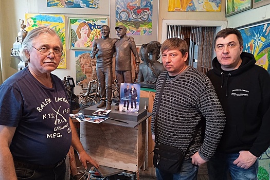 В Оренбурге представили макет памятника Юрию Шатунову и Сергею Кузнецову