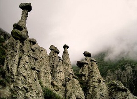 В геопарк ЮНЕСКО на Алтае войдут тропы древних скифов и гигантские "каменные грибы"