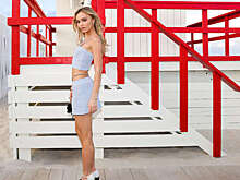 Дочь Джонни Деппа в ультракороткой юбке появилась на круизном показе Chanel в Майами