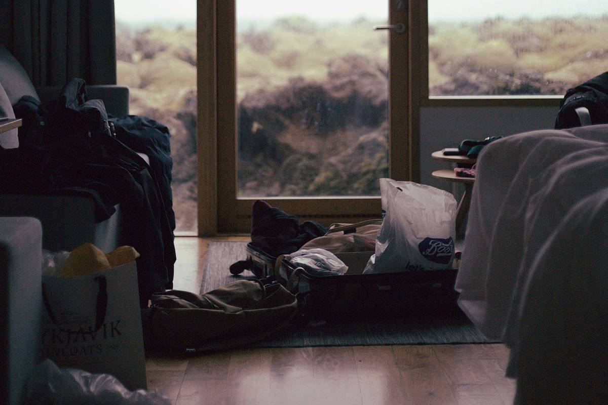 скрытая камера. снимки скрытой камерой. снимаю мачеху на скрытую камеру. скрытые камера домашные. школьники воры на камере.