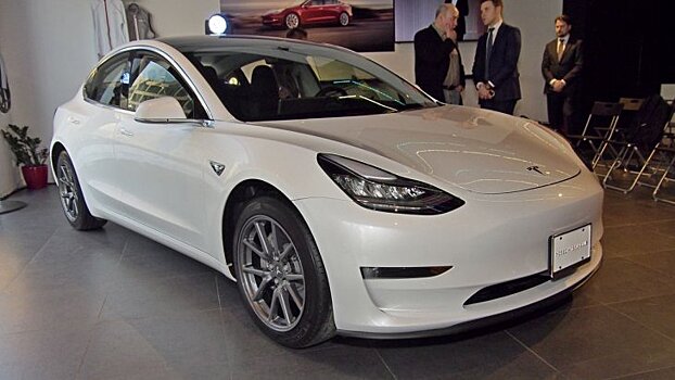 Электрокар Tesla Model 3 оценили в рублях