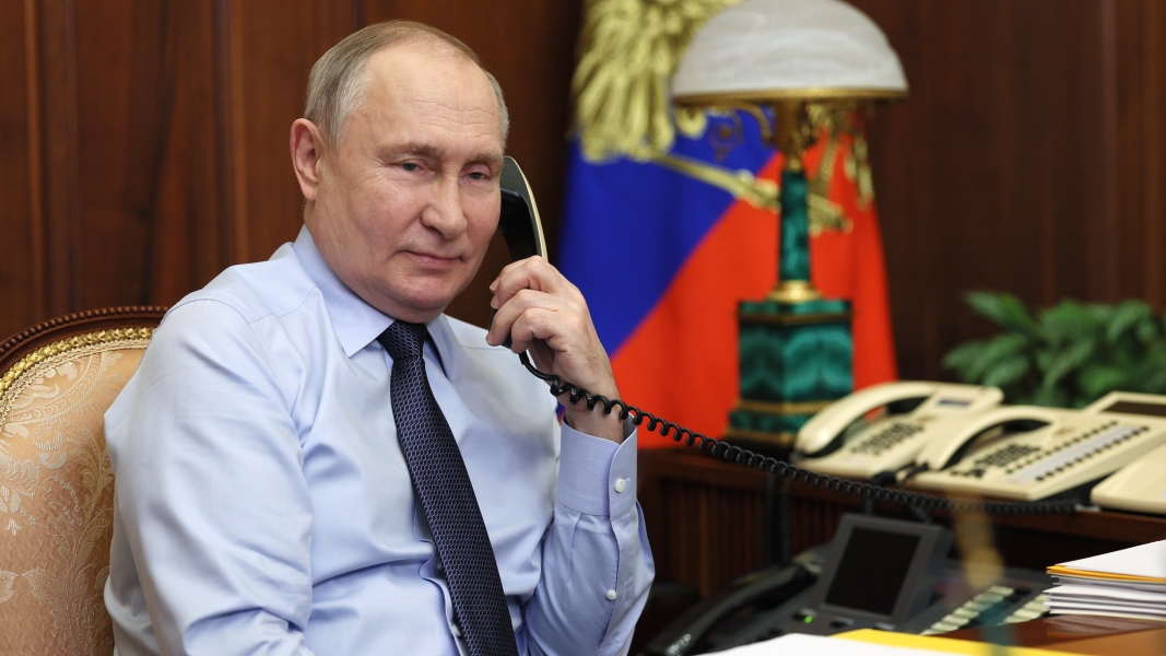 Путин обсудил с Раиси обстановку на Ближнем Востоке после удара Израиля